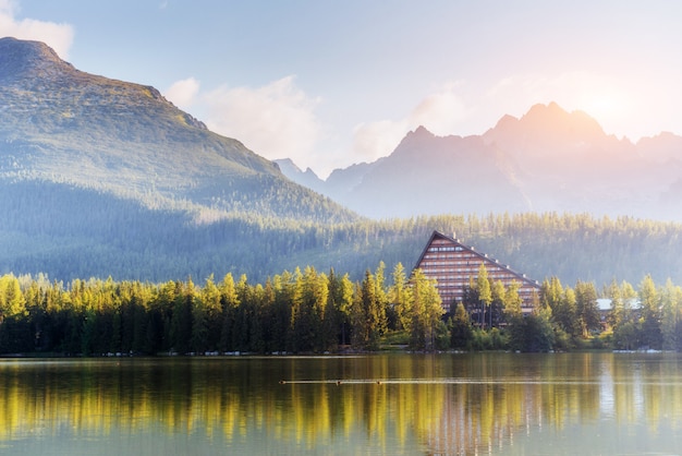 Fantastische Shtrbske Pleso Hohe Tatra. Slowakei, Europa.