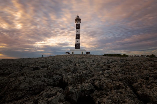 Far de Artrutx faro en Ciutadella, costa sur de la isla de Menorca, España.