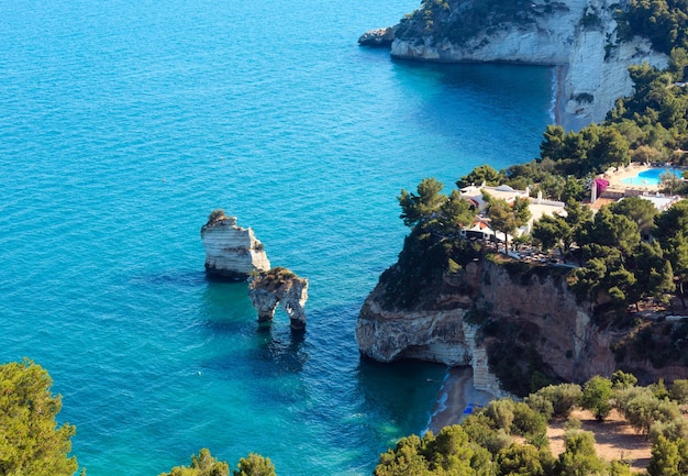 Faraglioni di Apulien Baia Delle Zagare Italien