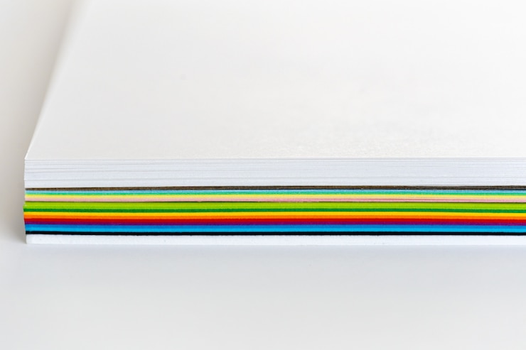 Foto farben papierstapel