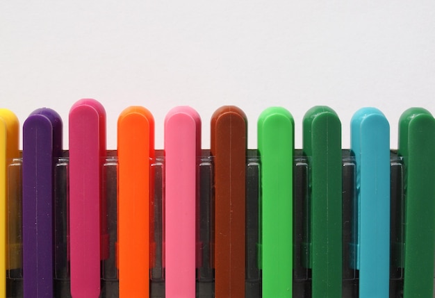 Farbig markierte Stifte