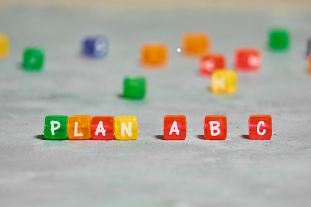 Farbige Würfel ABC planen Strategie für Geschäftskonzept oder Projekt