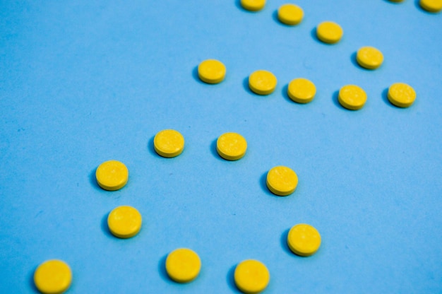 Farmacéutico médico redondo amarillo para el tratamiento de enfermedades y la matanza de microbios
