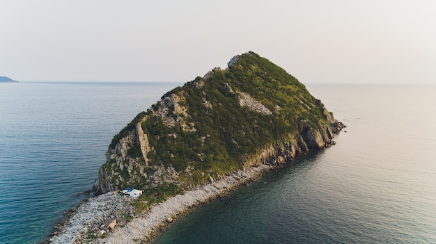 Faro de Cabo Chirikov. Mar de Okhotsk.