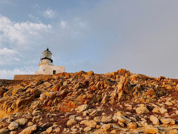 faro en la isla de la isla