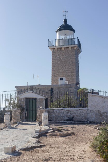 El faro de Melagavi en la península de Agrilaos Europa Grecia