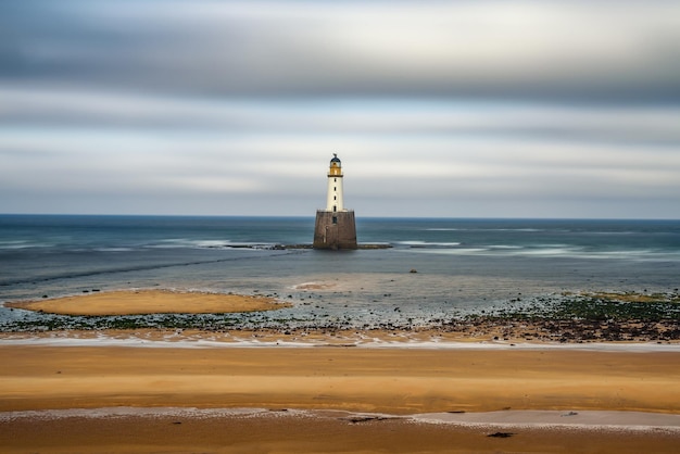 Faro principal de Rattray en Escocia