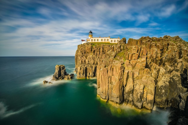 Farol de Neist Point na Ilha de Skye na Escócia