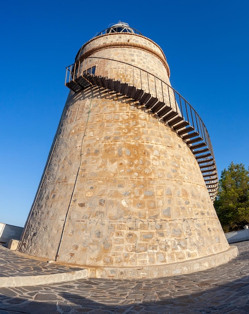 Farol de Punta de Mona na costa de Granada