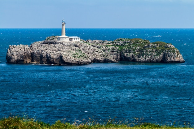 Farol na ilha do Mouro