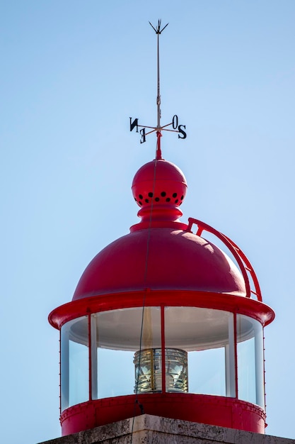 Farol Vermelho na Ponta da Piedade, Lagos, Portugal.