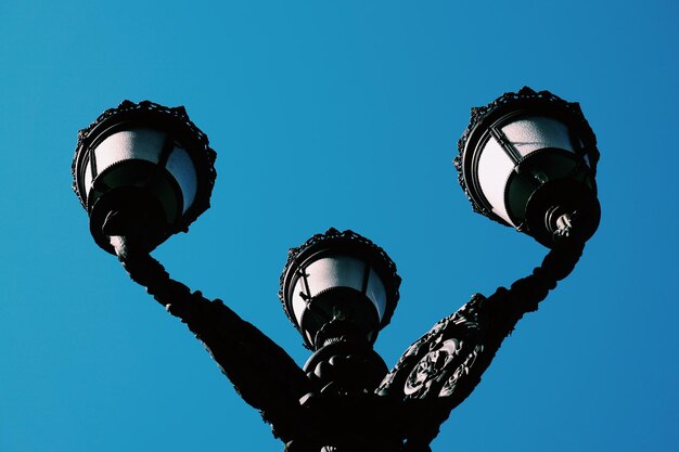 farolas en la ciudad