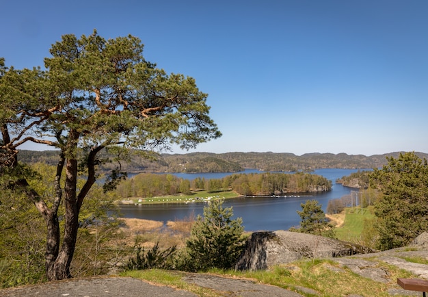 Farrisvannet, o lago Farris em Larvik, Noruega