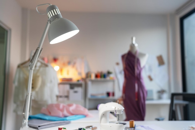 Fashion Design Studio Arbeitsplatz mit Nähpuppen