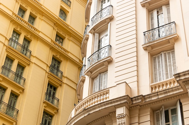 Fassade eines alten Gebäudes in der Innenstadt von Rio de Janeiro