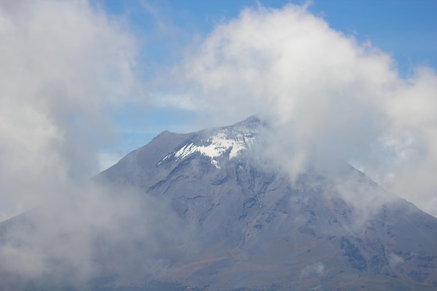 Faszinierende Aussicht auf den Vulkan Popocatepetl in Mexiko