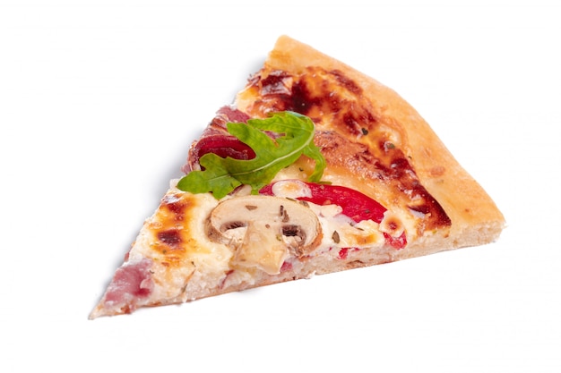 Foto fatia de pizza original clássica italiana fresca isolada no branco