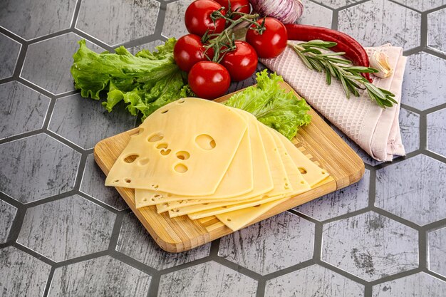 Fatias de queijo Masdam para lanche