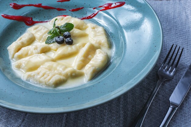 Faule Knödel mit Marmelade