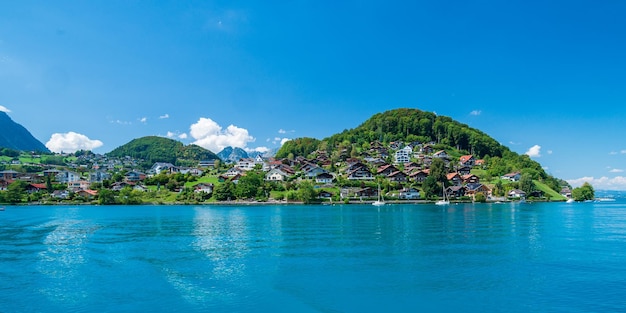 Faulensee en el lago de Thun