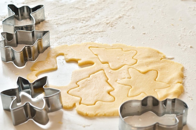 Fazendo biscoitos de gengibre para o Natal