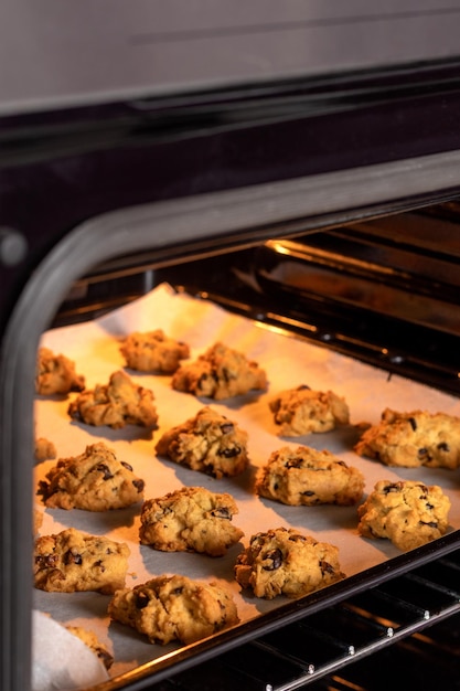 Foto fechar foto de biscoitos bem assados com nozes