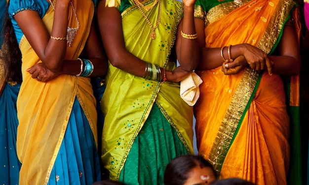 Feche de textura de tecido tradicional colorido no sri lanka.