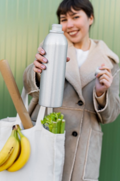 Foto feche em recipientes de alimentos com zero desperdício