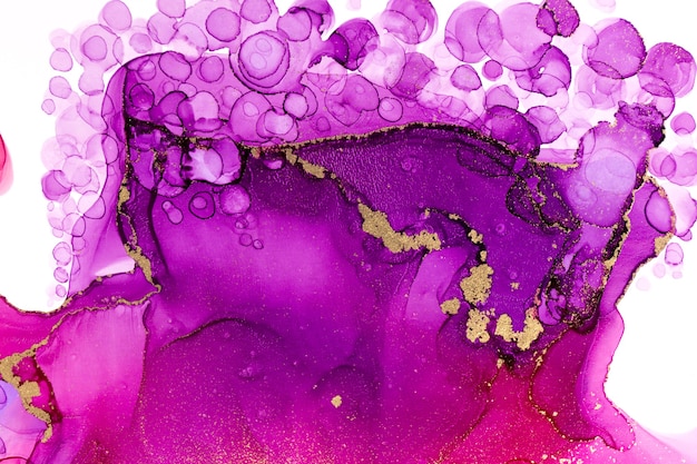 Feche o padrão de arte de violeta transparente de fundo aquarela abstrato com gotas de tinta e ouro g.