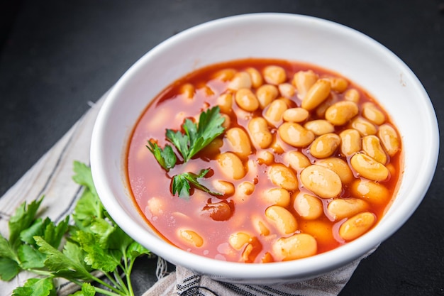 feijão branco molho de tomate leguminosas feijões comida fresco saudável refeição dieta lanche na mesa cópia espaço