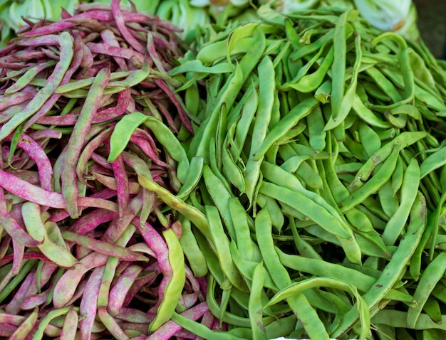 Feijão verde em texturas de alimentos vegetais de mercado