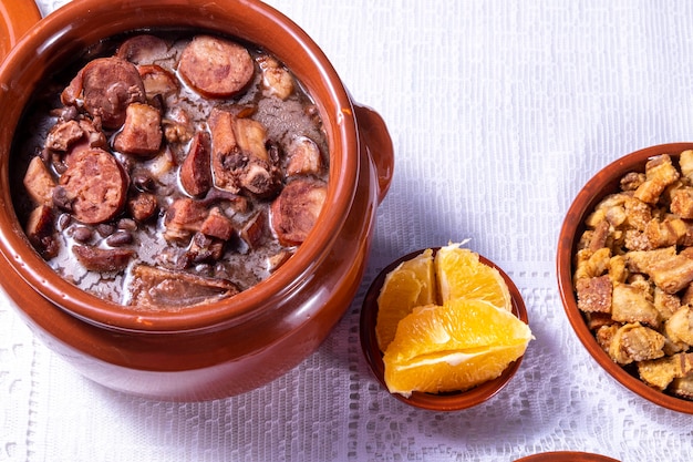 Feijoada, a tradição da culinária brasileira.