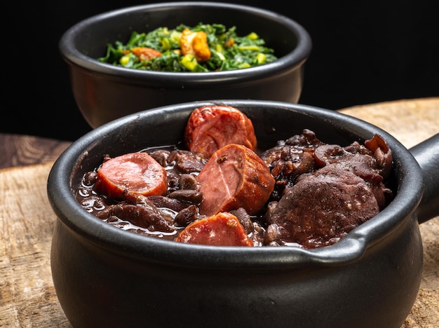 FEIJOADA comida tipica e tradicional da culinária brasileira