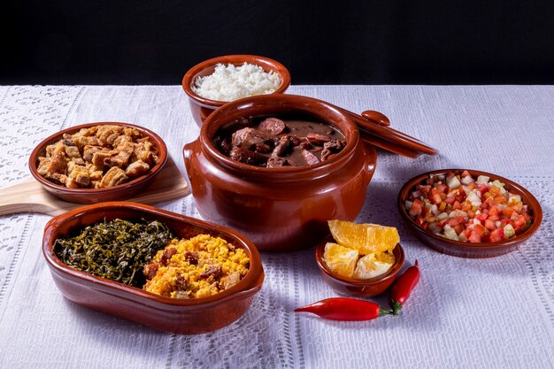 Feijoada, la tradición de la cocina brasileña.