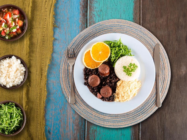 Feijoada vista superior de comida tradicional brasileira