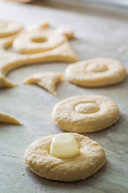 Feito de ingredientes frescos tradicionalmente e deliciosos donuts