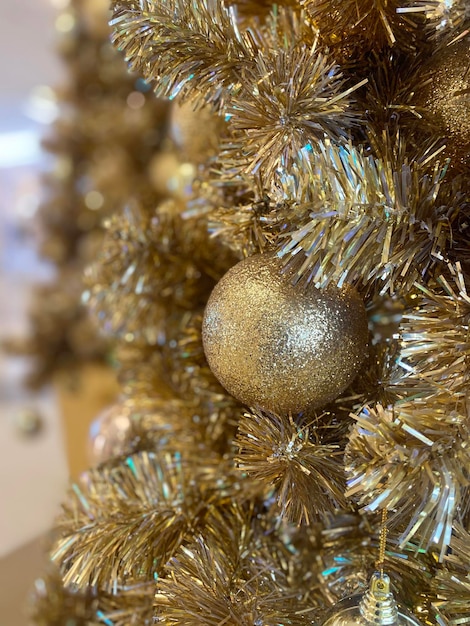 Feliz año nuevo 2023 y decoración del árbol de Navidad.