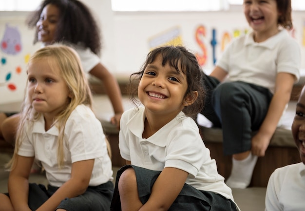 Foto feliz, crianças, em, escola elementar