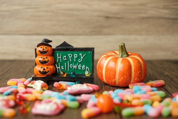 Feliz día de Halloween con caramelos fantasma calabaza Jack O linterna y enfoque selectivo decorativo Trick or Threat Hola Octubre otoño otoño Fiesta festiva y concepto de vacaciones