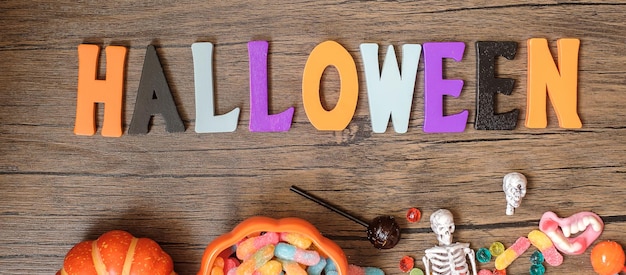 Feliz día de Halloween con cuenco de calabaza de caramelos fantasma y Trick or Threat decorativo Hola Octubre otoño otoño Fiesta festiva y concepto de vacaciones