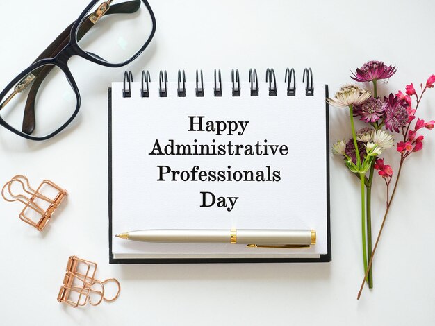 Feliz Día de los Profesionales Administrativos Cuaderno con inscripciones de felicitación