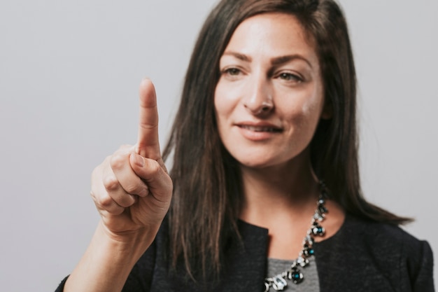 Foto feliz, mujer de negocios, en, un, estudio