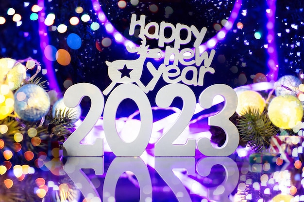 Feliz Navidad y feliz año nuevo concepto BannerHappy New Year 2023 Un símbolo del número 2023