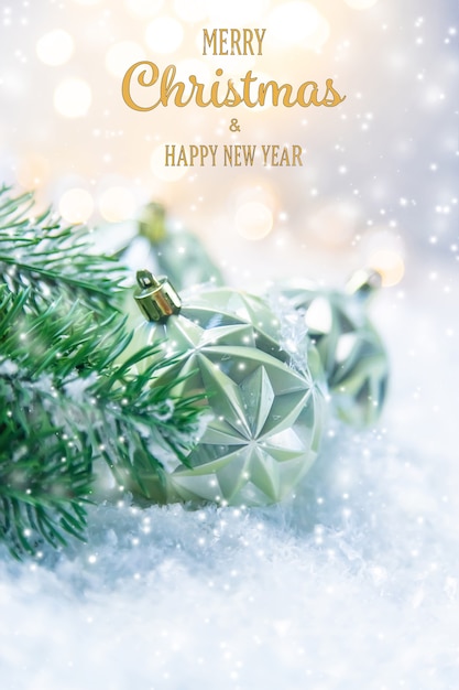 Feliz Navidad, Fondo de tarjeta de felicitación de vacaciones. Enfoque selectivo. naturaleza.