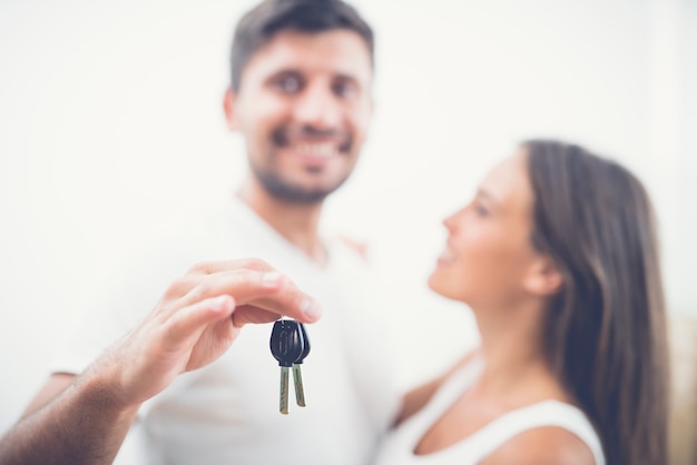 La feliz pareja tiene llaves