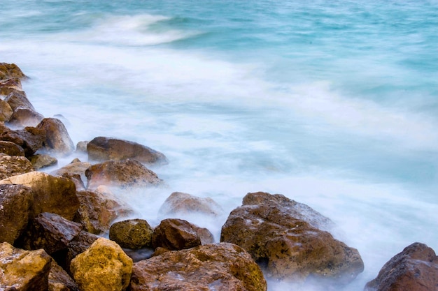 Felsen im Meer