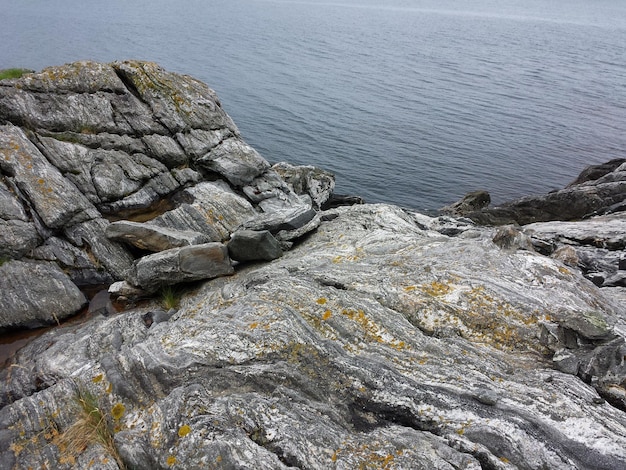 Foto felsen im wasser