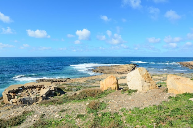 Felsen in Argentiera-Küstenlinie Sardinien