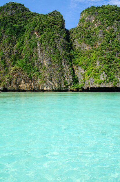 Felsen und Meer in Krabi Thsiland