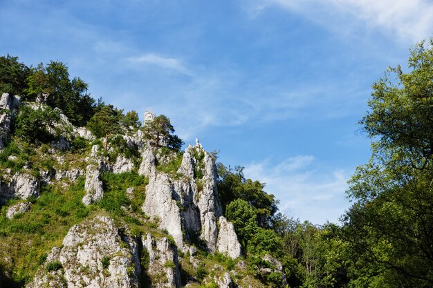 Felsen und schöner Himmel in Polen